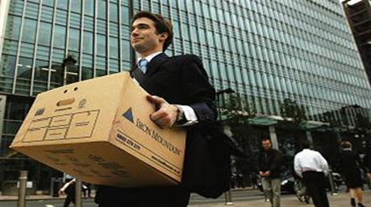 Δεν Ήλθε Ακόμα η Ώρα για Σημαιοστολισμούς